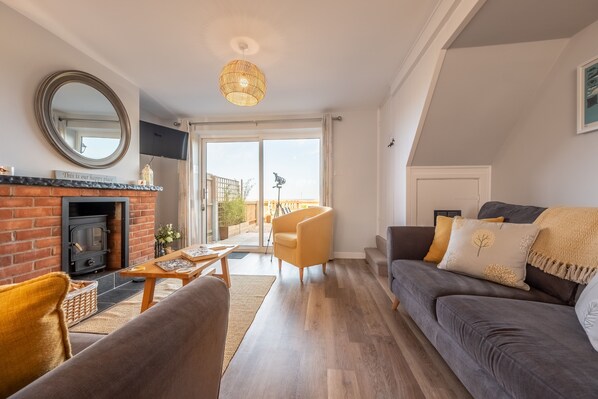 Télévision, cheminée