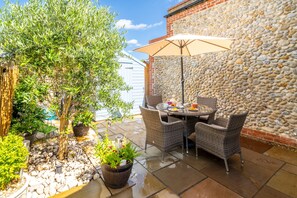 تناول الطعام بالخارج