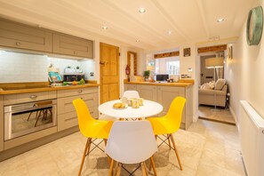 Dining - Pond Cottage, Docking, Norfolk (Docking)