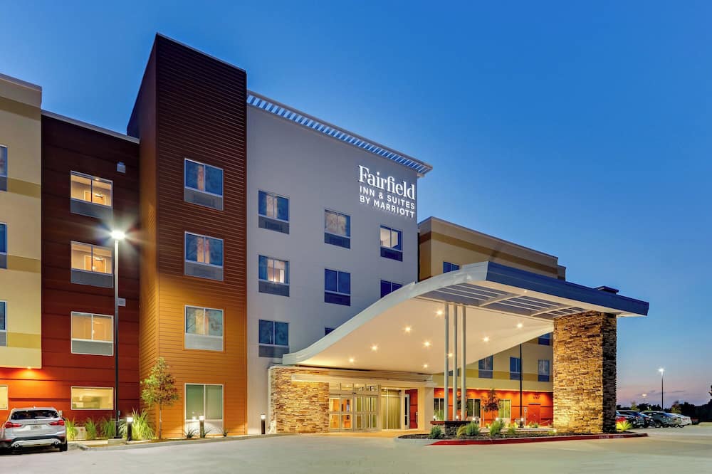 Fairfield Inn & Suites by Marriott Dallas Love Field