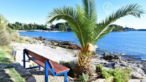 In Strandnähe, Liegestühle