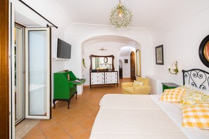5 bedrooms, iron/ironing board, WiFi, bed sheets - 5 Ensuite bedroom villa with pool near Positano (Positano)