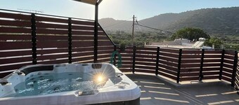 Maria's Place, a great place to experience Crete!