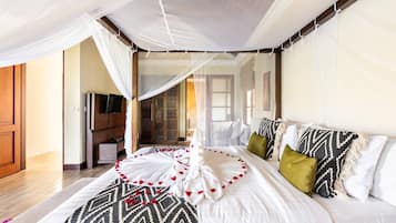 4 chambres, coffres-forts dans les chambres, bureau