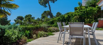 L-3 Fabulous house with sea views and pool