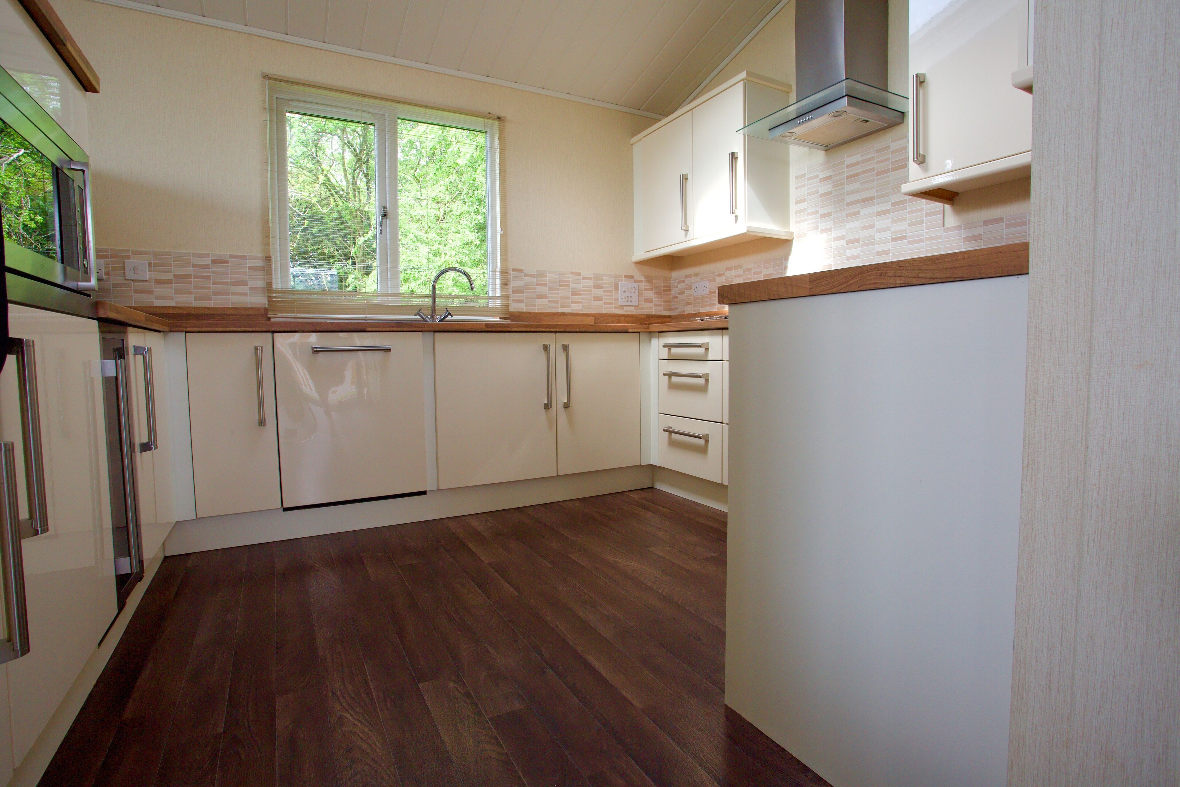 Cabin, Multiple Beds | Private kitchen | Fridge, microwave, oven, stovetop