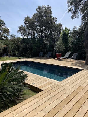 Outdoor pool, a heated pool