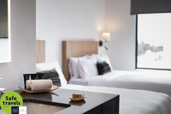 1 chambre, fer et planche à repasser, Wi-Fi, draps fournis