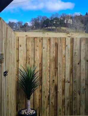 Íbúð | Lóð gististaðar