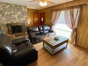 Smart TV, fireplace, DVD player