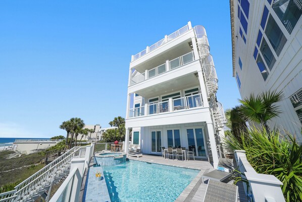 Piscine extérieure, piscine chauffée