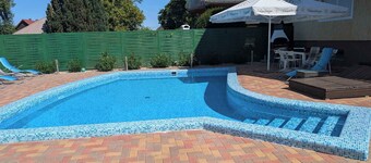 Holiday home with pool and internet