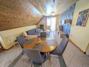 TV - Holiday home with pool and internet (Siófok)