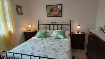 2 Schlafzimmer, Bügeleisen/Bügelbrett, kostenloses WLAN, Bettwäsche