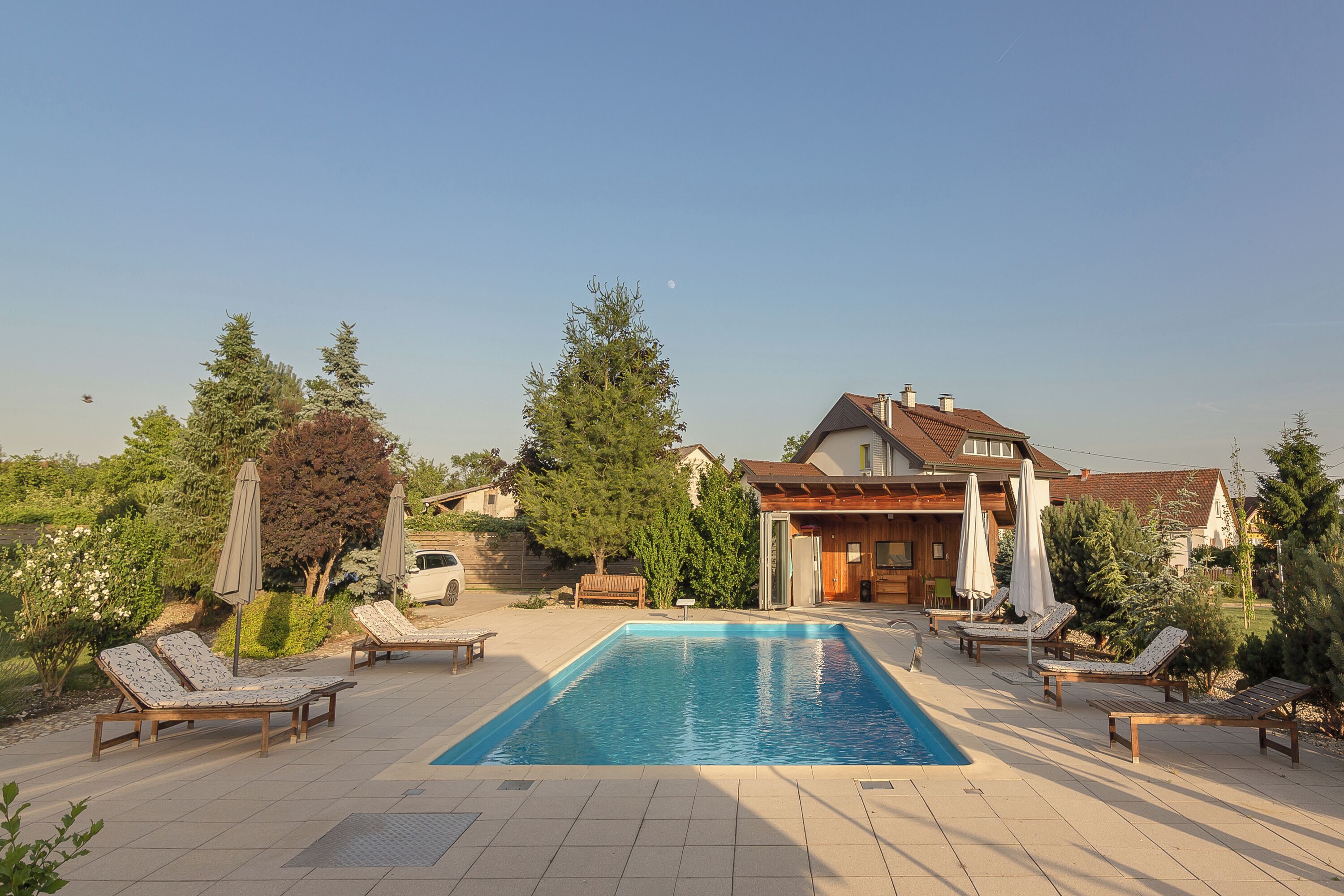 Seasonal outdoor pool, a heated pool