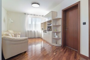 Family Villa, Multiple Bedrooms, 2 Bathrooms, Mountainside (Pool Villa Prleški Raj) | Interior - Pool Villa Prleski Raj (Križevci)