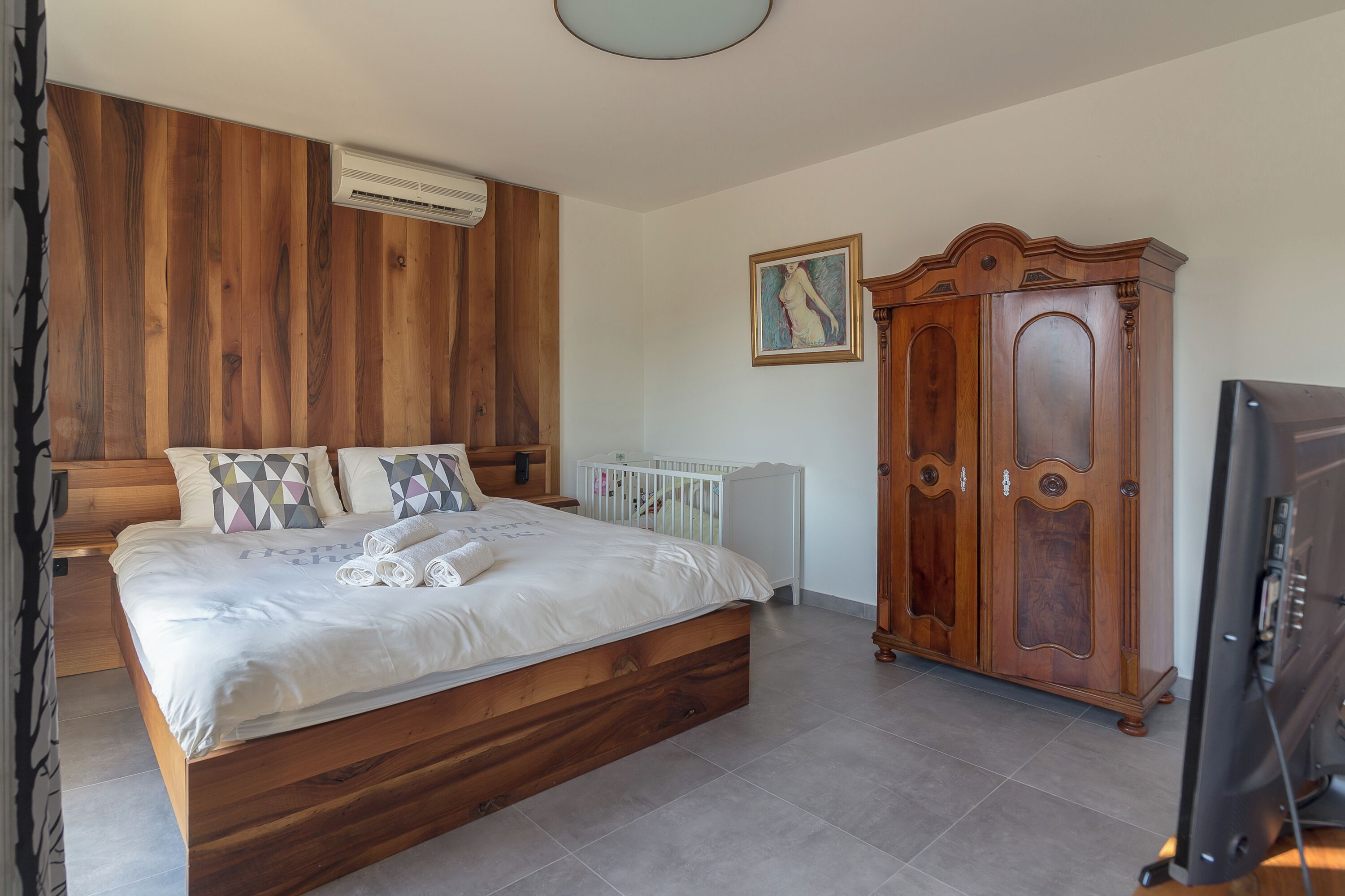 Villa familiar, varias habitaciones, 2 baños, junto a la montaña (Pool Villa Prleški Raj) | 8 habitaciones y caja de seguridad en la habitación 