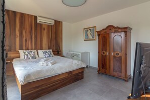 Family Villa, Multiple Bedrooms, 2 Bathrooms, Mountainside (Pool Villa Prleški Raj) - Pool Villa Prleski Raj (Križevci)