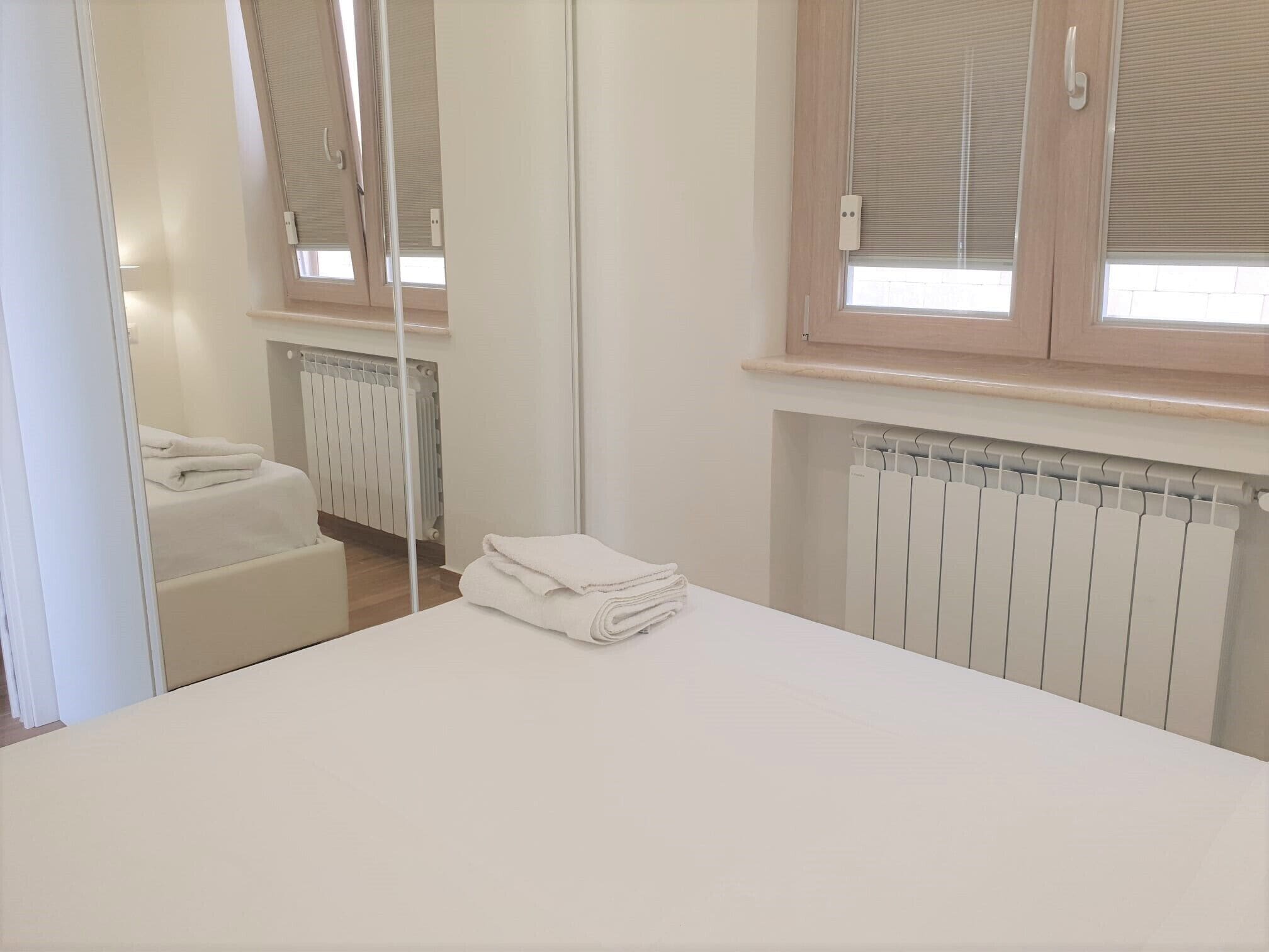 1 bedroom, in-room safe, iron/ironing board, travel cot