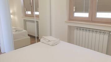 1 bedroom, in-room safe, iron/ironing board, travel cot