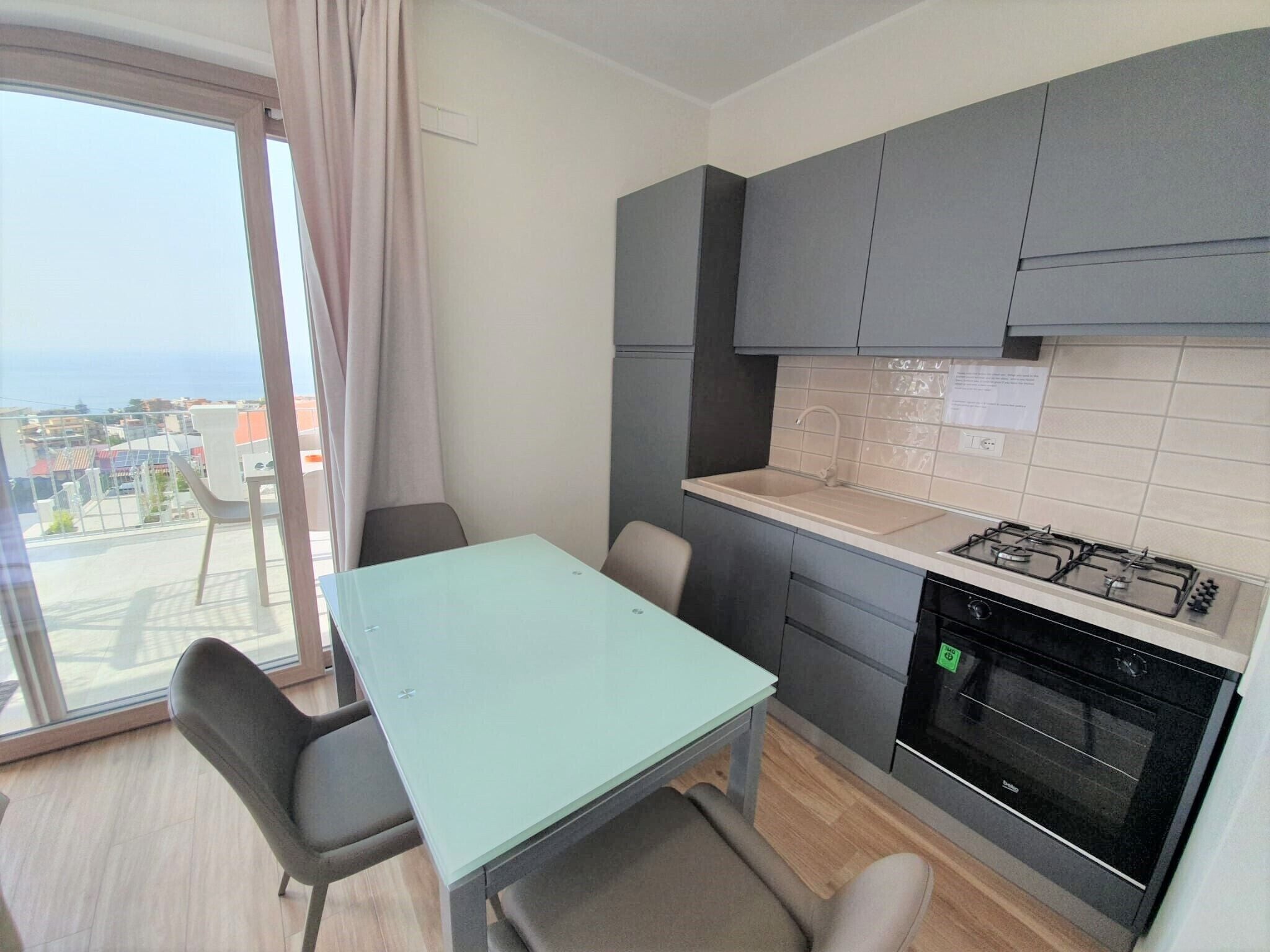 Fridge, oven, coffee/tea maker, highchair