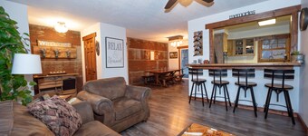 Country in the City | Massage Chair and Fireplace | Close to Downtown