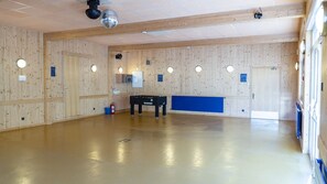 Game room - A large chalet for getting together with family, friends or colleagues!  (Cerniat)