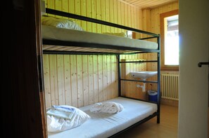 17 bedrooms, free WiFi, bed sheets