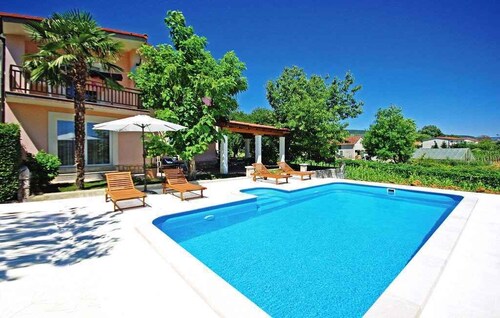 Holiday home with swimming pool and air conditioning