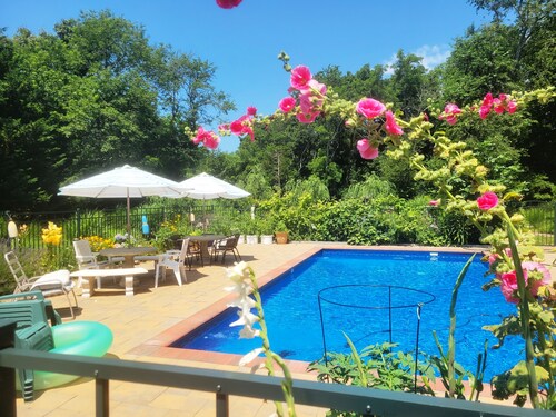 NEW VICTORIAN GEM IN GREENPORT