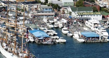 NEW VICTORIAN GEM IN GREENPORT