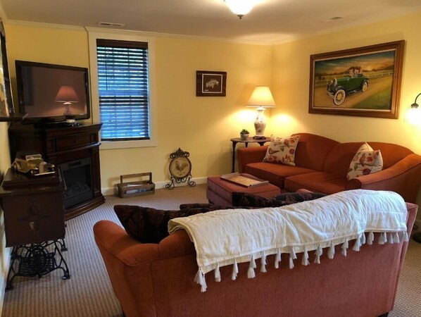 TV, fireplace, DVD player