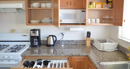 Bright 4 Bedrooms 2 Baths Entire 2nd Floor near Golden Gate Park & Ocean Beach