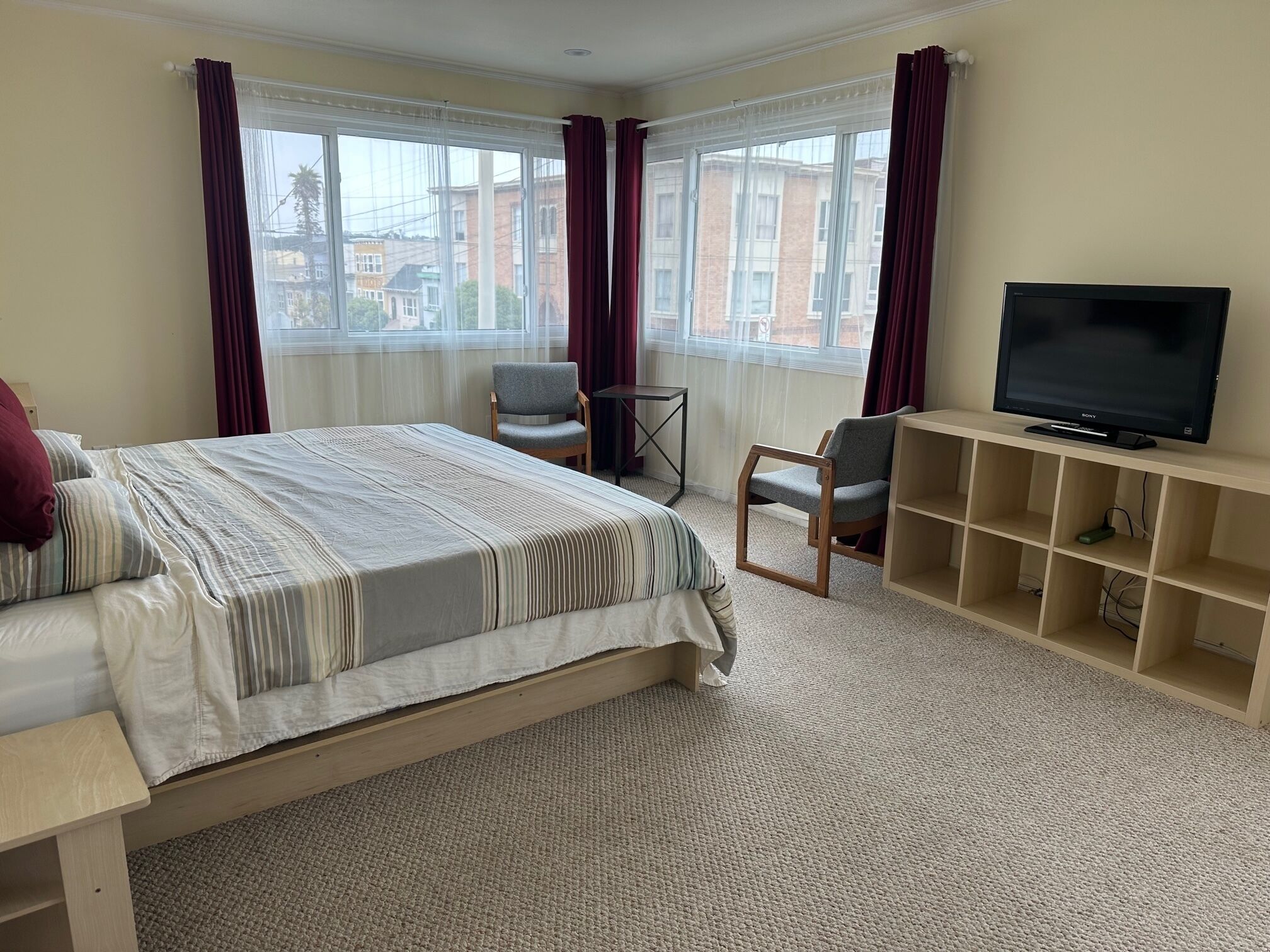 4 間睡房、書桌、熨斗/熨衫板、Wi-Fi (收費)