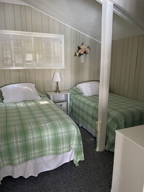 2 bedrooms, WiFi, bed sheets