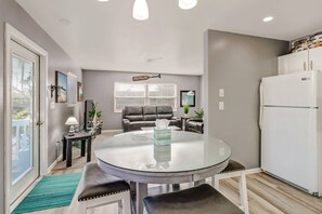 Condo (189 Dakota Ave-Palm Paradise) | Private kitchen