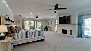 6 bedrooms, in-room safe, iron/ironing board, WiFi - Perfect location for a variety of guests! (Bradenton)