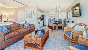 Condo (Beach & Tennis 1604) | Living room - Beach & Tennis 1604 (Bonita Springs)