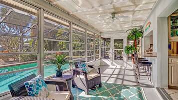 House (220 Albatross St) | Interior