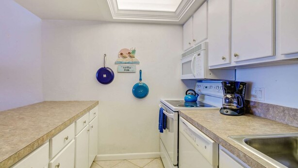 Unclassified image, 1 of 24, button - 25850 Hickory Blvd #205 (Bonita Springs)