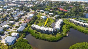 Huoneisto (21400 Bay Village Dr #204) | Ulkopuoli