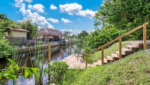Unclassified image, 3 of 24, button - 27031 Flossmoor Dr (Bonita Springs)