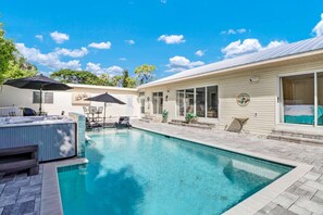 House (27031 Flossmoor Dr) | Pool