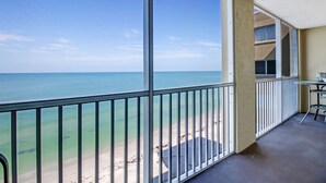 Huoneisto (25870 Hickory Blvd #704) | Ulkopuoli