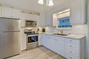 Private kitchen - Beach & Tennis 2304 (Bonita Springs)