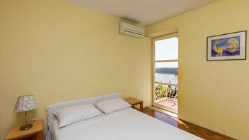 1 bedroom, internet, bed sheets