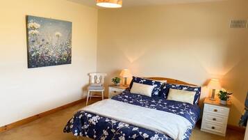 4 bedrooms, iron/ironing board, travel cot, free WiFi