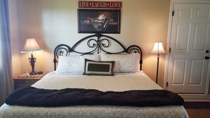 1 غرفة نوم ومكواة/لوح كي وواي فاي مجانًا وملاءات أسرّة