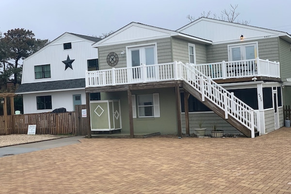 The unit is the upper unit .