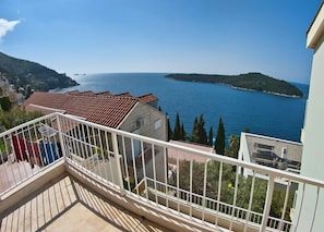 Property grounds - Sipa Apartments - Premium Two Bedroom Apartment with Balcony and Sea View (Dubrovnik)